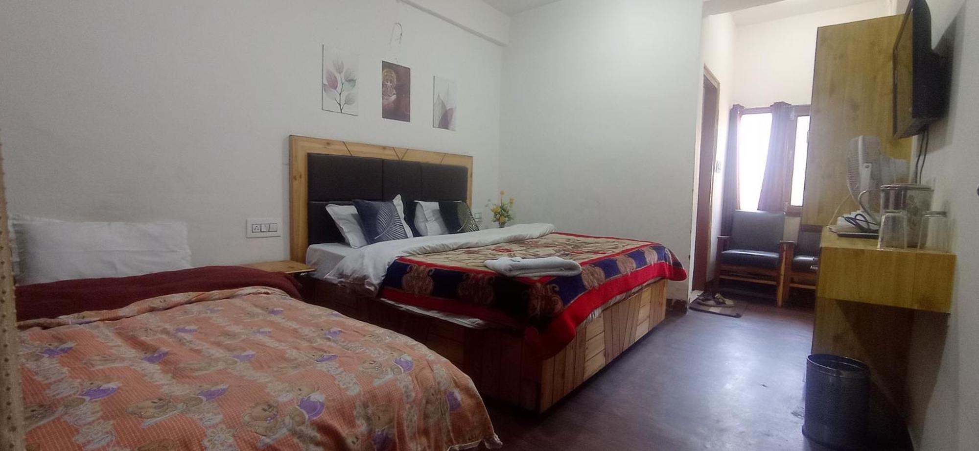 The Prasher Lodge Mall Road Manali Luaran gambar