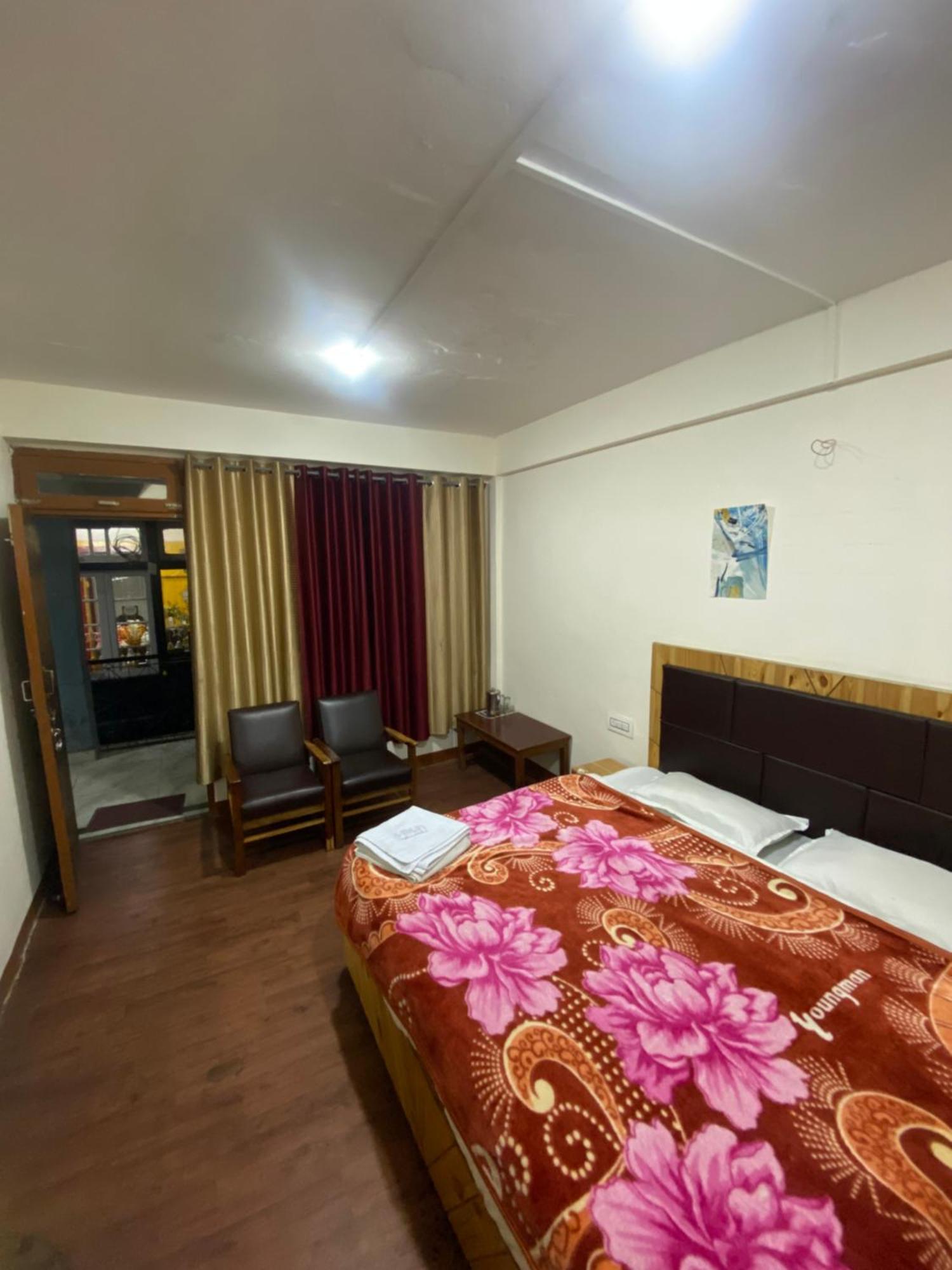 The Prasher Lodge Mall Road Manali Luaran gambar